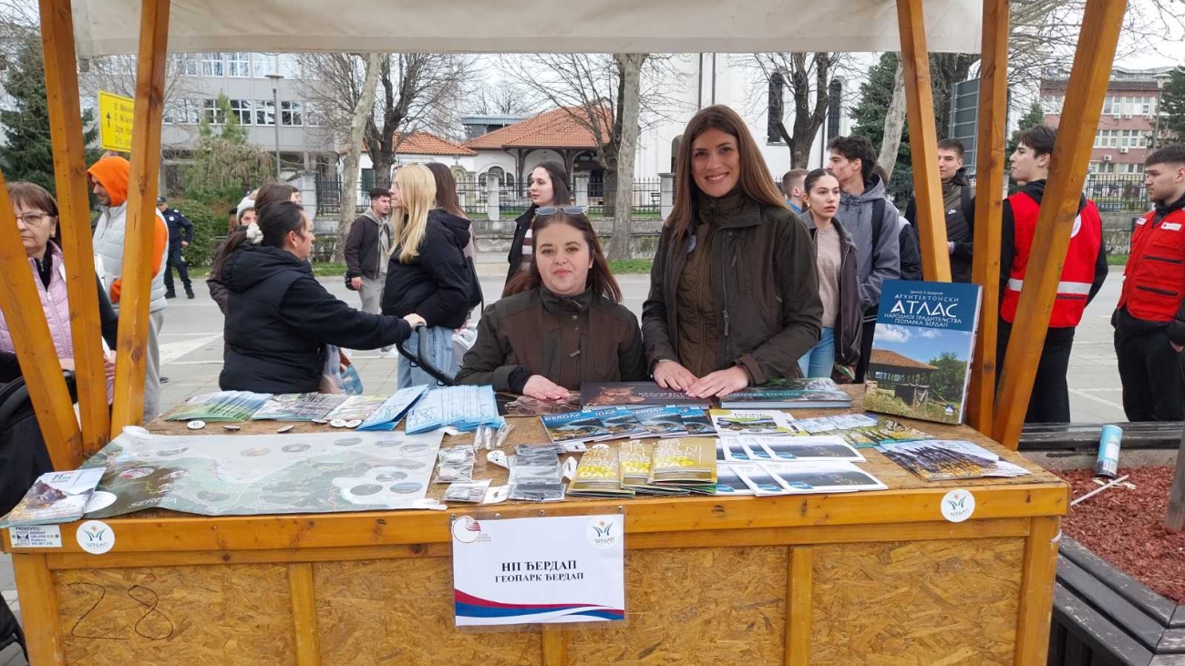 IMG-f1df288c769bdc85d62d96473f6c93c3-V